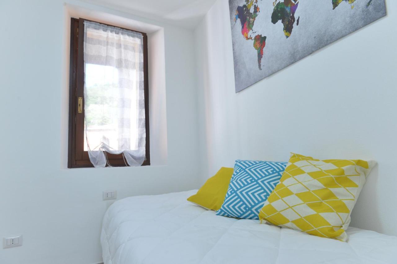 Villa Casa Carma à Porto Ceresio Extérieur photo